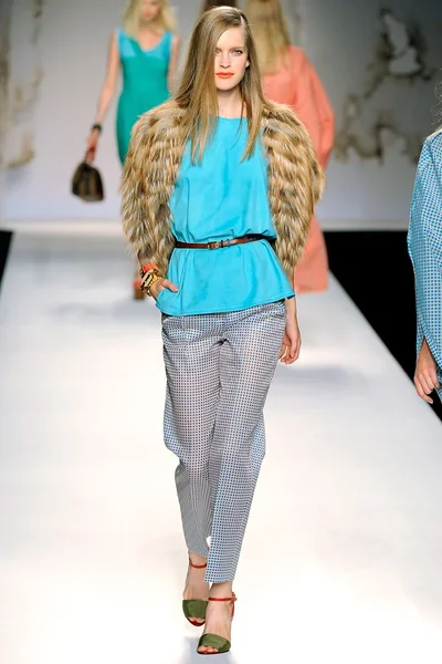 Look 17